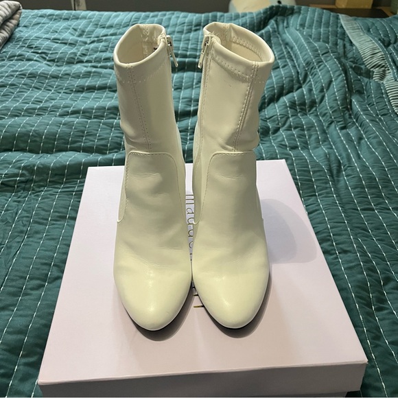 Madden Girl White Ankle Boots - Picture 2 of 4